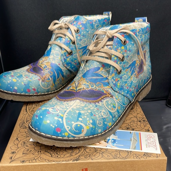 BNIB GOBY Butterly design Ankle boots sizes - Picture 6 of 9